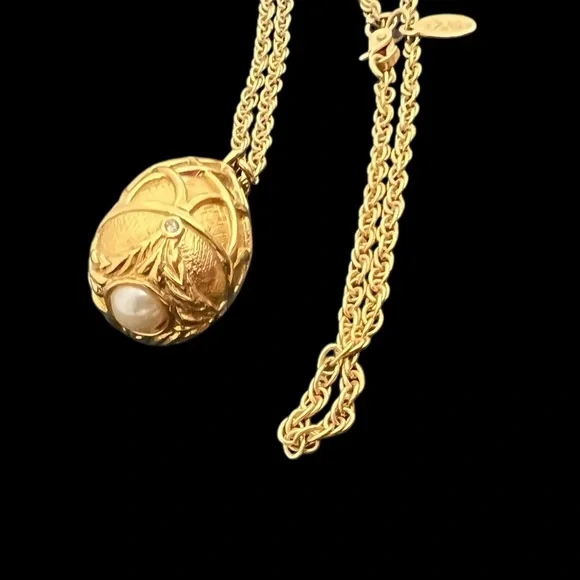Joan Rivers Gold Pendant Necklace - Picture 6 of 7